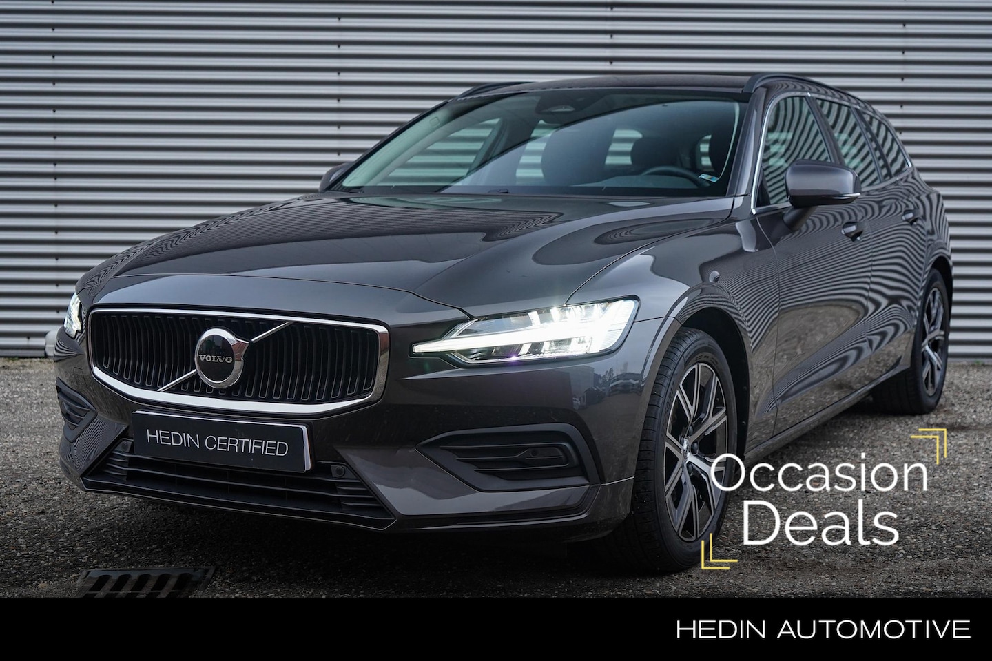Volvo V60 - B3 Core | Adaptive Cruise | BLIS | Stoelverwarming V/A | Stuurwielverwarming | Google | 17 - AutoWereld.nl