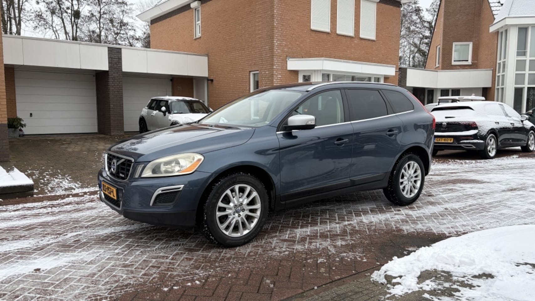 Volvo XC60 - 3.2 AWD Kinetic - AutoWereld.nl