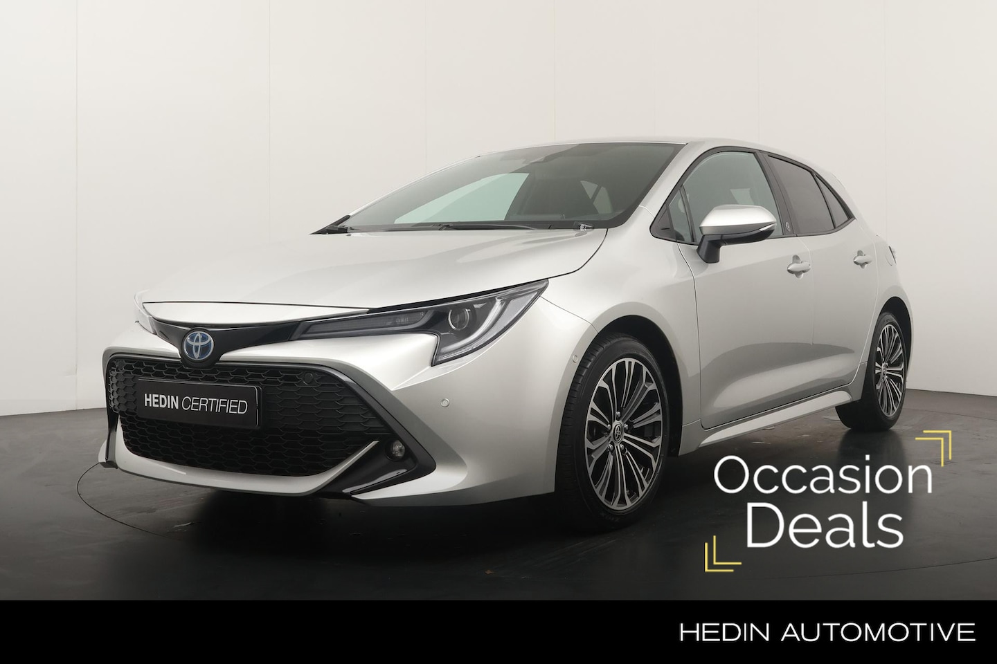 Toyota Corolla - Hybrid 140 Dynamic Automaat | Keyless entry/Start | Stoelverwarming | Adaptieve Cruise Con - AutoWereld.nl