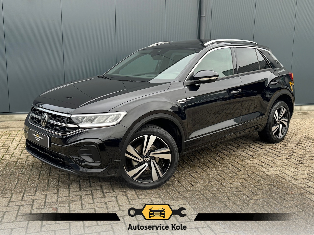 Volkswagen T-Roc - 1.0 TSI R-Line * Panorama * Adaptieve Cruise Control * - AutoWereld.nl