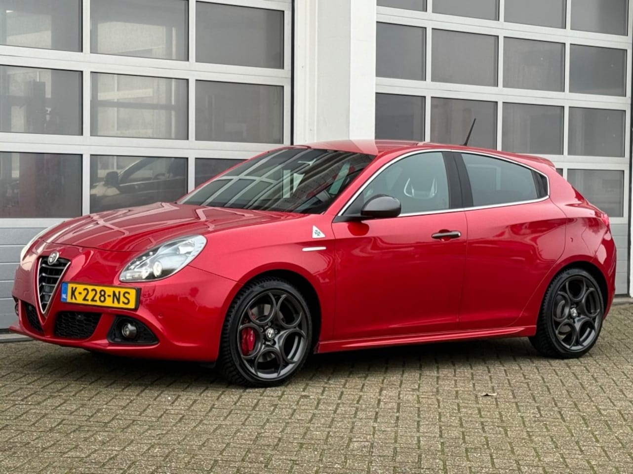 Alfa Romeo Giulietta - 1.7 TBI 241Pk Quadrifoglio Verde Aut. Xenon Navi Pdc - AutoWereld.nl