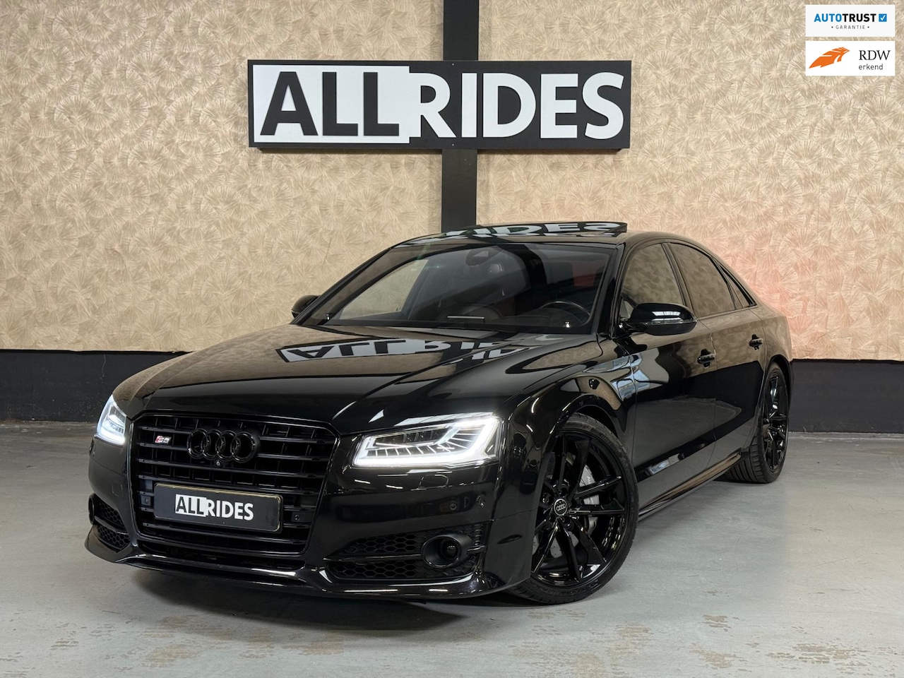 Audi S8 - 4.0 TFSI S8 plus quattro Pro Line+ | keramisch | Carbon | pano | alcantara hemel - AutoWereld.nl