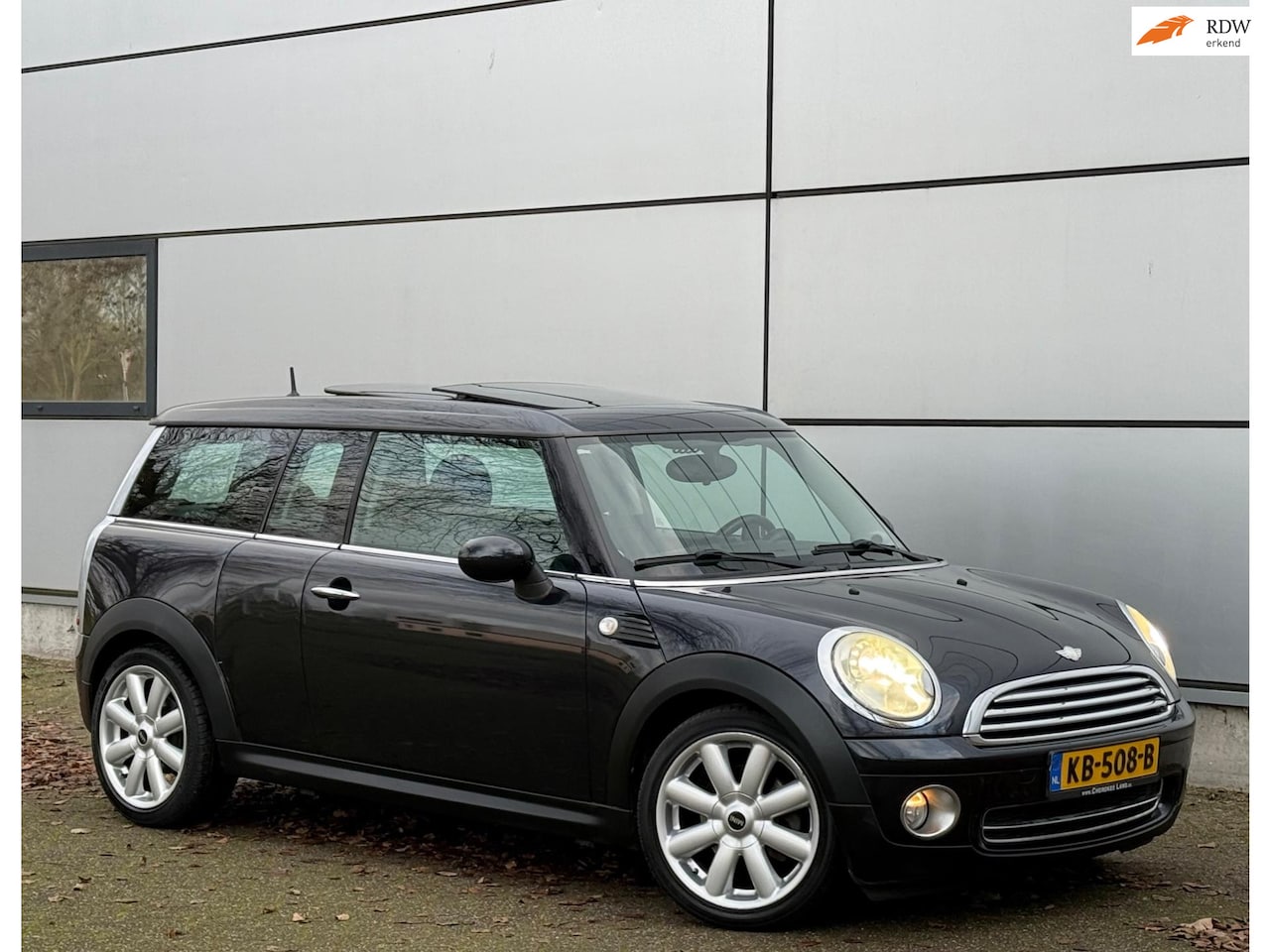 MINI Clubman - Mini 1.6 Cooper 1e Eignr |Pano |Stoelverw |Led |Xenon |Stuurbed |Clima |Nap |Boekjes - AutoWereld.nl