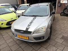 Ford Focus - 1.6-16V Trend