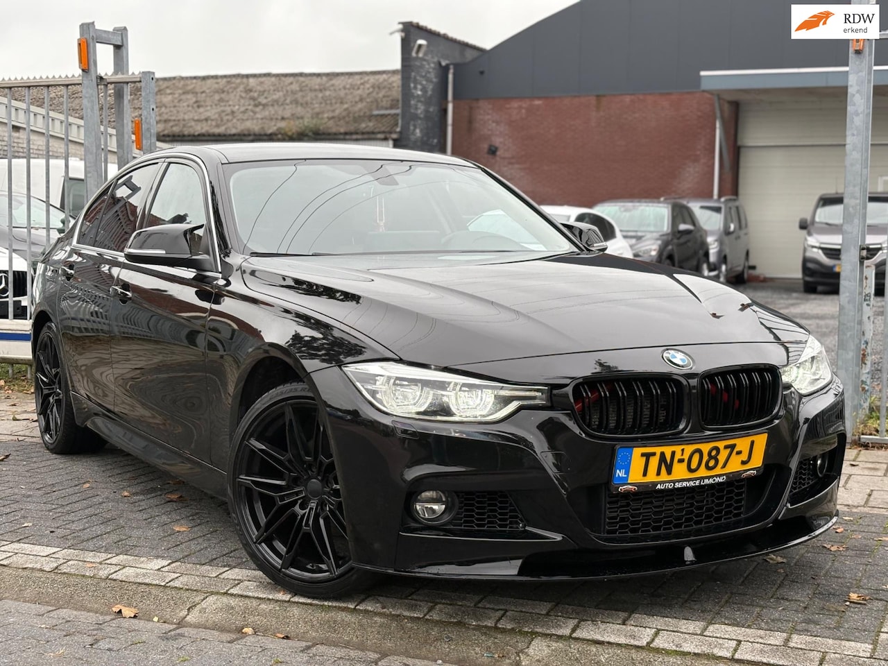 BMW 3-serie - 318i Luxury | 19” LMV | Xenon | Leder | Navigatie | - AutoWereld.nl