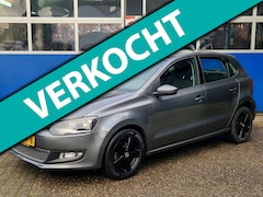 Volkswagen Polo - 1.2 TSI BlueMotion Comfortline / Carplay / All season banden / Cruise control / Bluetooth