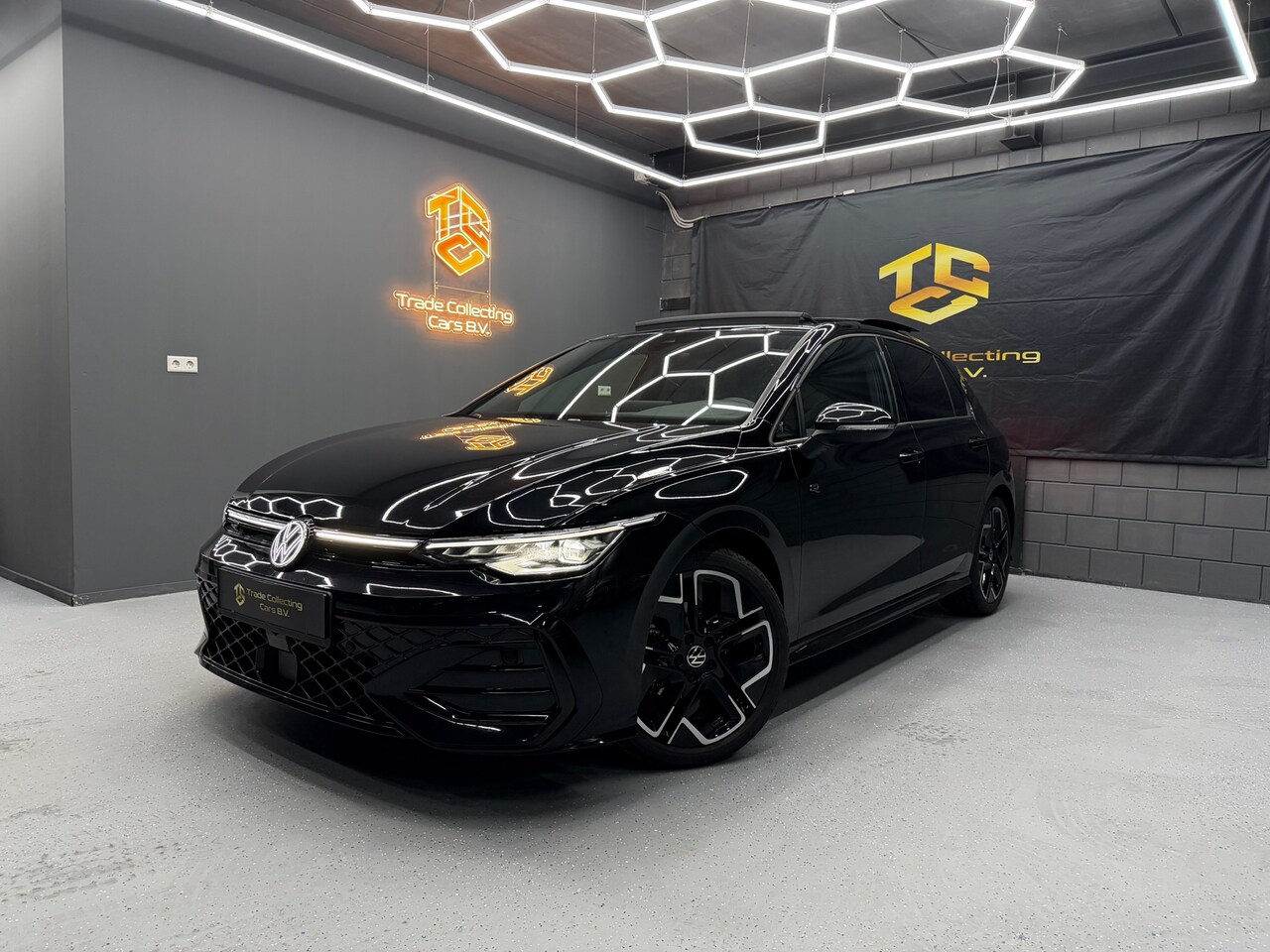 Volkswagen Golf - 1.5 TSI R-Line Edition - AutoWereld.nl