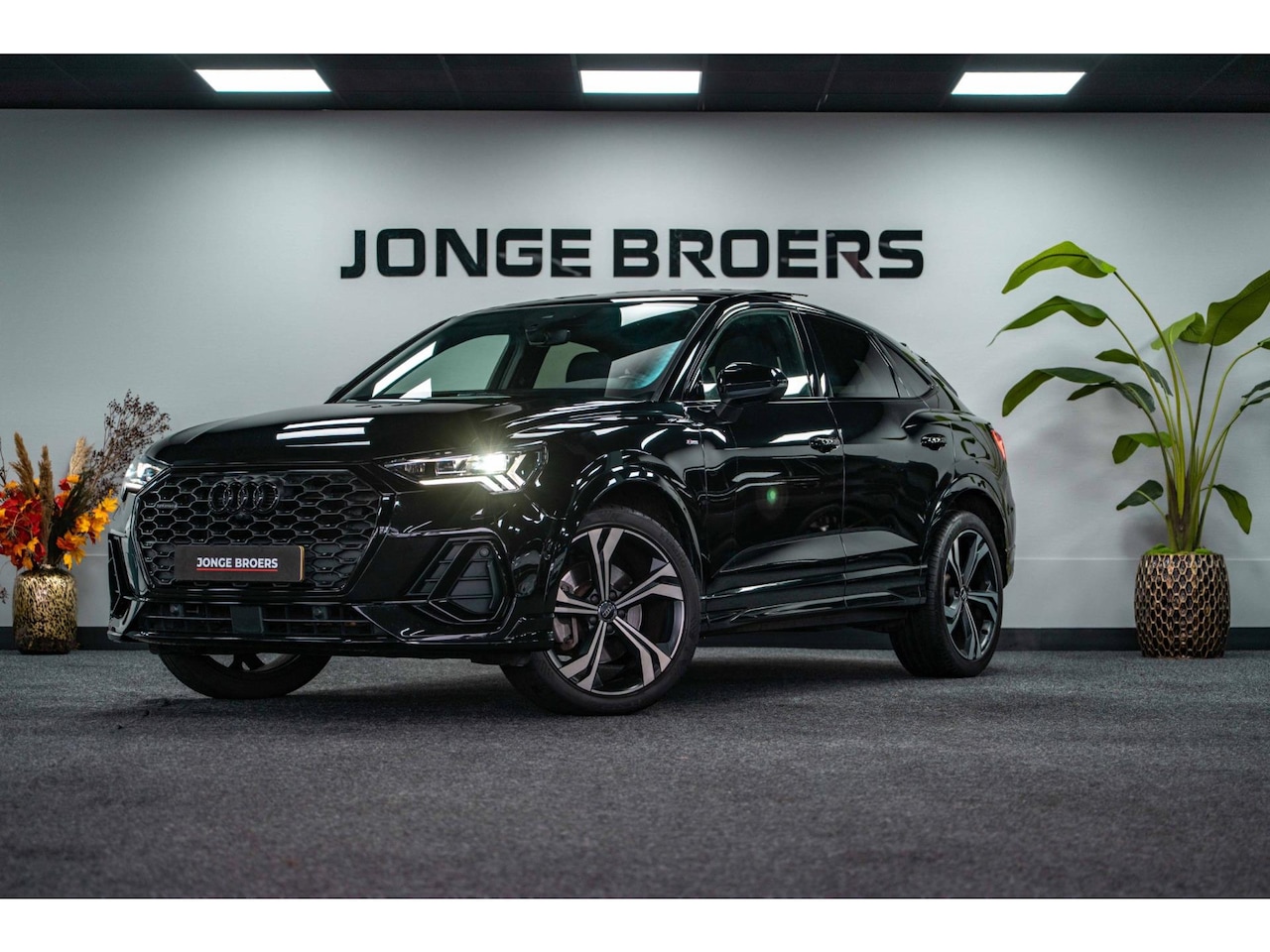Audi Q3 Sportback - 45 TFSI quattro edition one |Pano|360|ACC|Leder - AutoWereld.nl