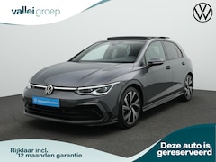 Volkswagen Golf - 1.5 eTSI 150 pk DSG R-Line Business+ | Panoramadak | Trekhaak | IQ Light | Stuur-/stoelver