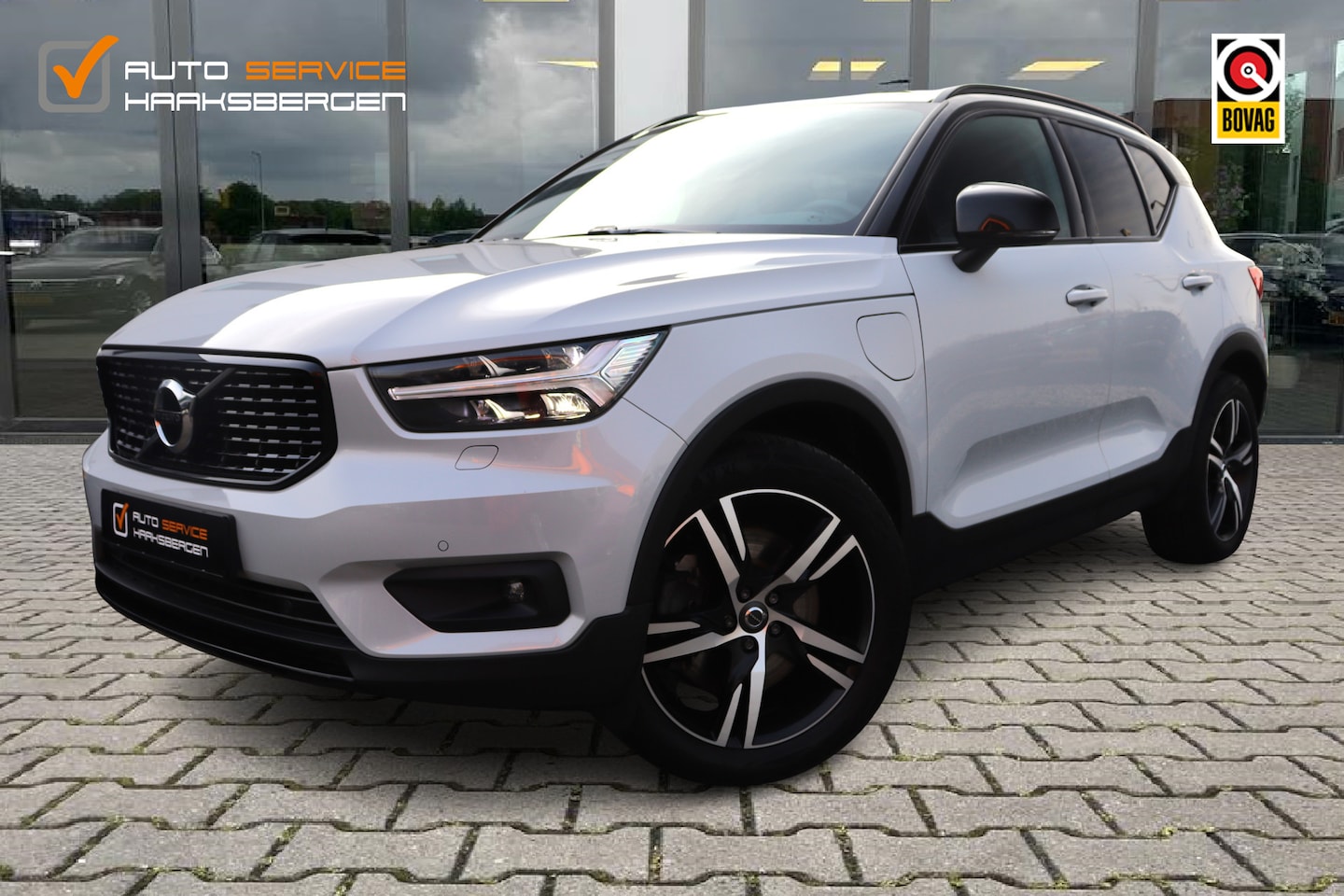 Volvo XC40 - 1.5 T5 Recharge R-Design | Pano | Trekhaak | ACC | - AutoWereld.nl