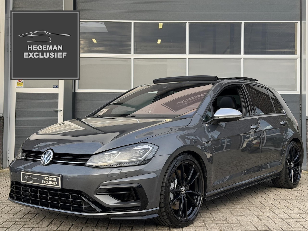 Volkswagen Golf - 2.0 TSI 4Motion R PERFORMANCE | AKRA | Schuif-kanteldak | DYNAUDIO | ACC | DCC | Leder | C - AutoWereld.nl