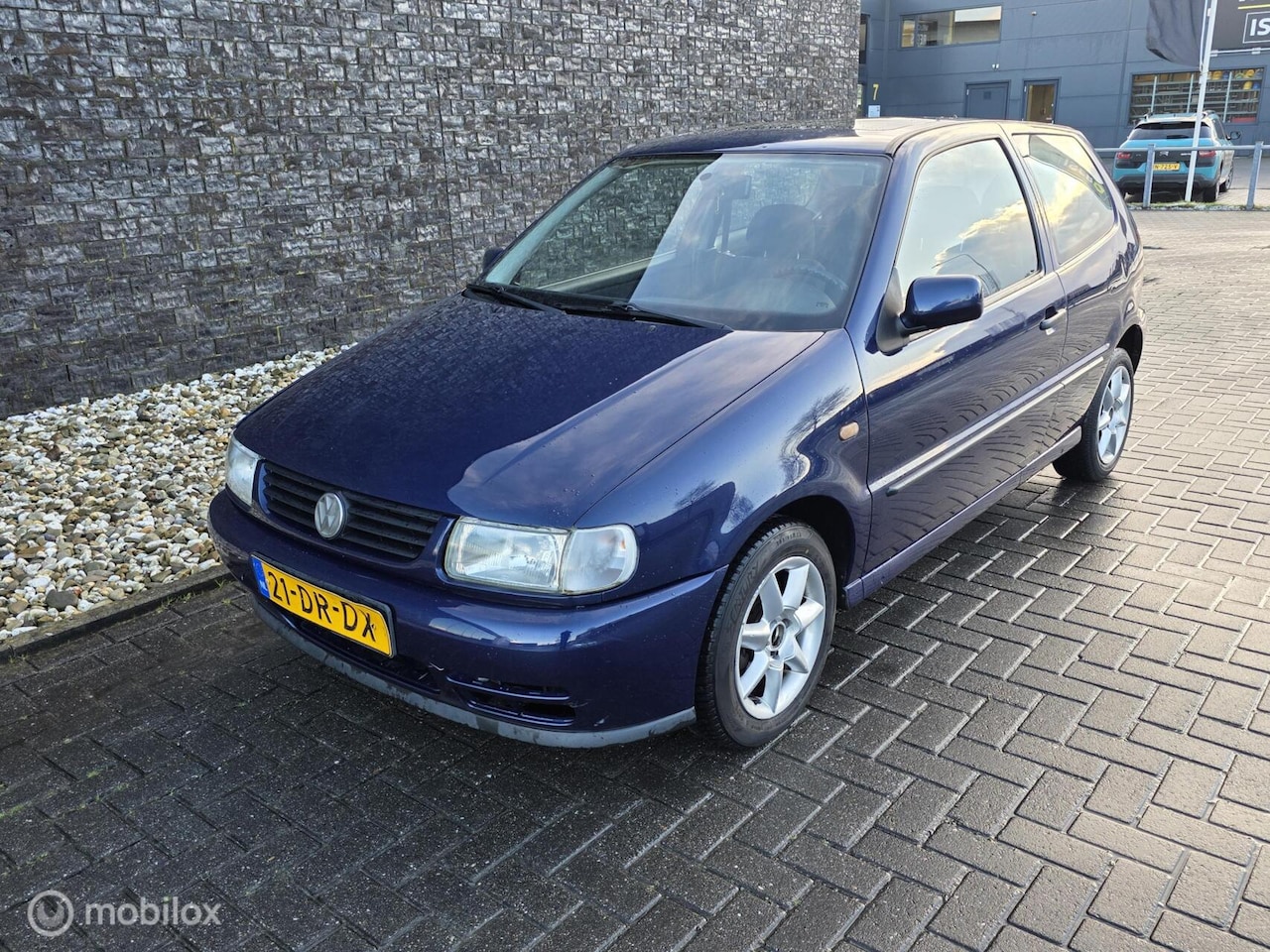 Volkswagen Polo - 1.6 Automaat - Trekhaak - Nw apk - AutoWereld.nl