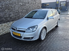 Opel Astra - 2.0 T Sport - vol luxe uitgevoerd