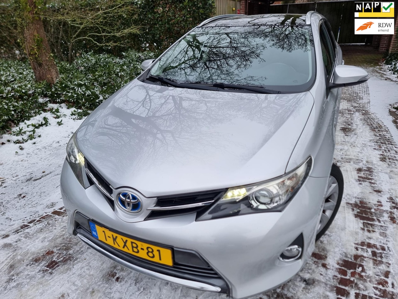 Toyota Auris Touring Sports - Touring Sports 1.8 Hybrid Lease Panoramadak - AutoWereld.nl