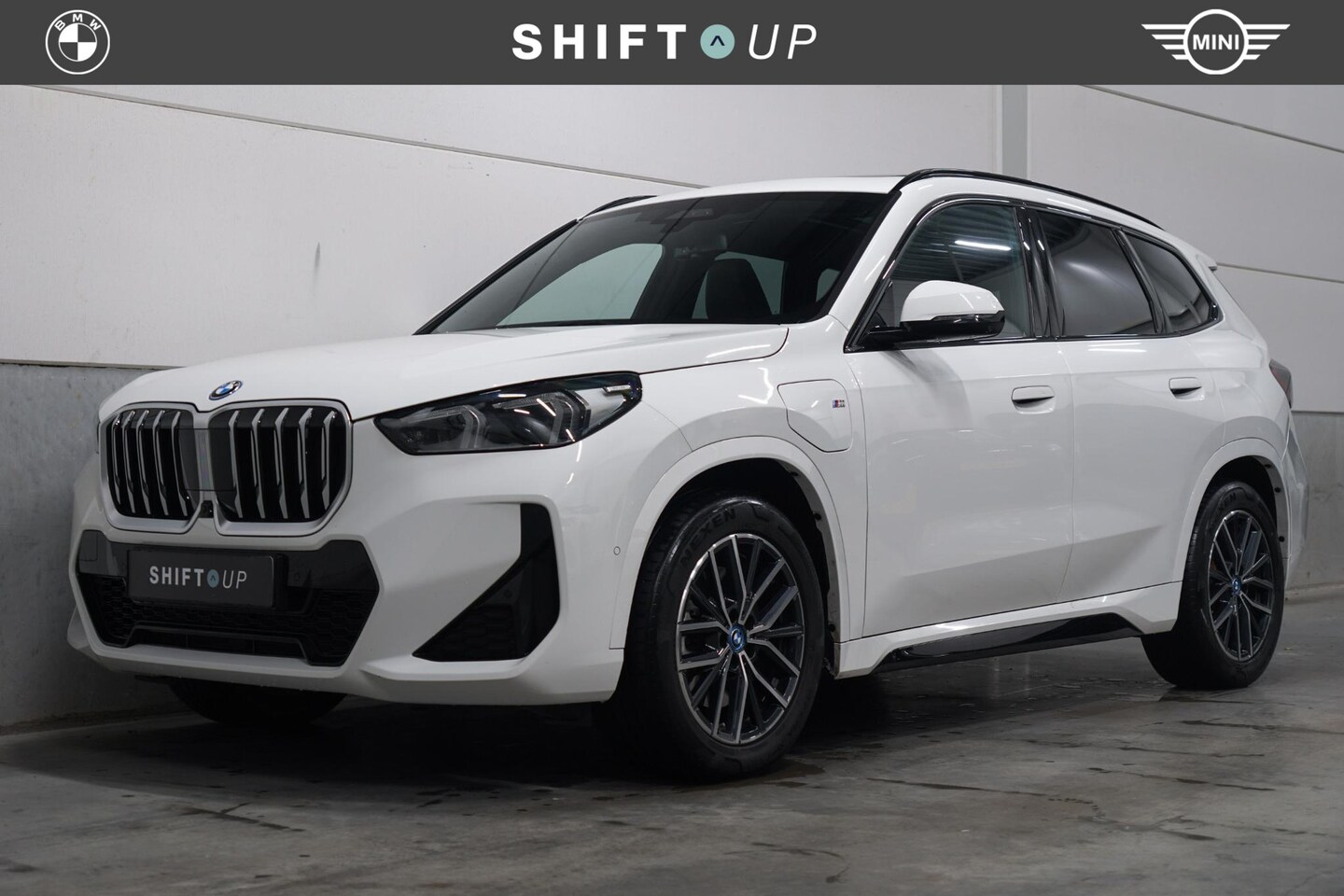 BMW X1 - xDrive30e M-Sport | Panoramadak | Harman Kardon | Elektr. Trekhaak - AutoWereld.nl