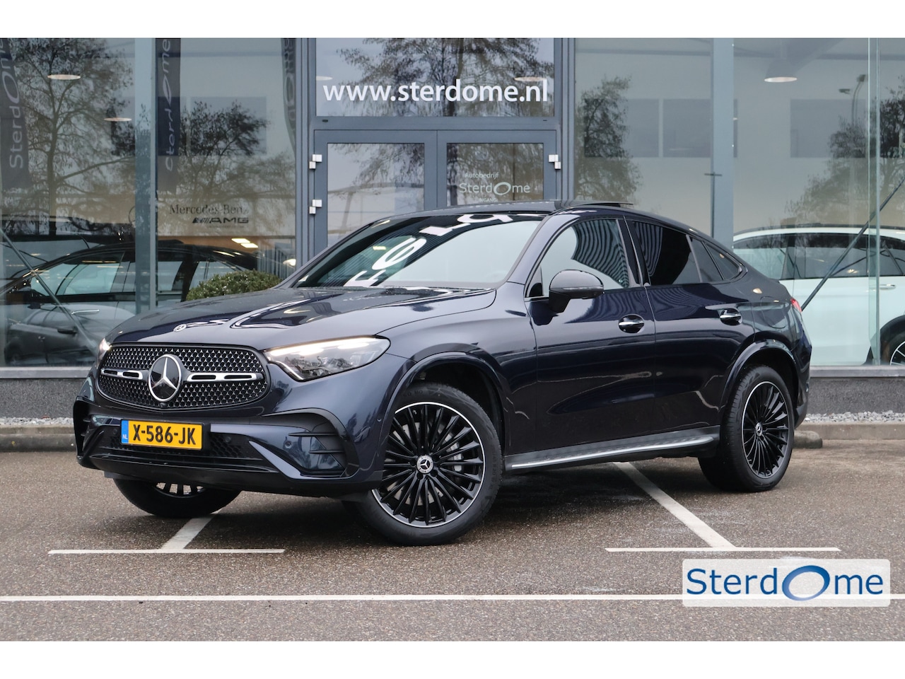 Mercedes-Benz GLC-klasse Coupé - 300e 4MATIC AMG Line l Panoramadak l Niveau- regeling l KEYLESS GO l Rij-assistentie plus - AutoWereld.nl