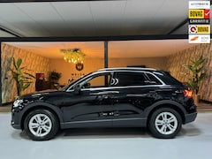 Audi Q3 - 35 TFSI S edition Garantie Trekhaak Leder Camera StoelVW Elek Achterklep Cruise Navi Clima