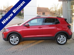 Volkswagen T-Cross - 1.0 TSI 95pk 2024 Rood 250KM NIEUW