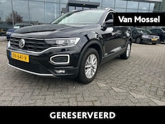 Volkswagen T-Roc - 1.0 TSI Style 115 PK | Trekhaak | Panorama schuifdak | Stoelverwarming | Adaptive Cruise C
