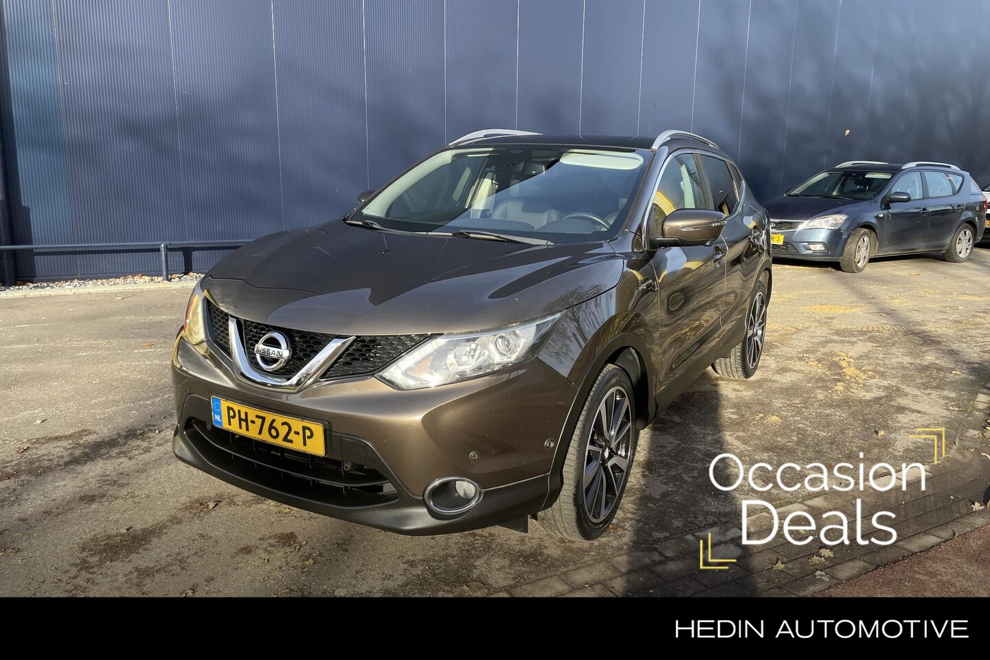 Nissan Qashqai - 1.2 Tekna | 1ST EIGENAAR | TREKHAAK | PANORAMADAK | DEALER ONDERHOUDEN | - AutoWereld.nl