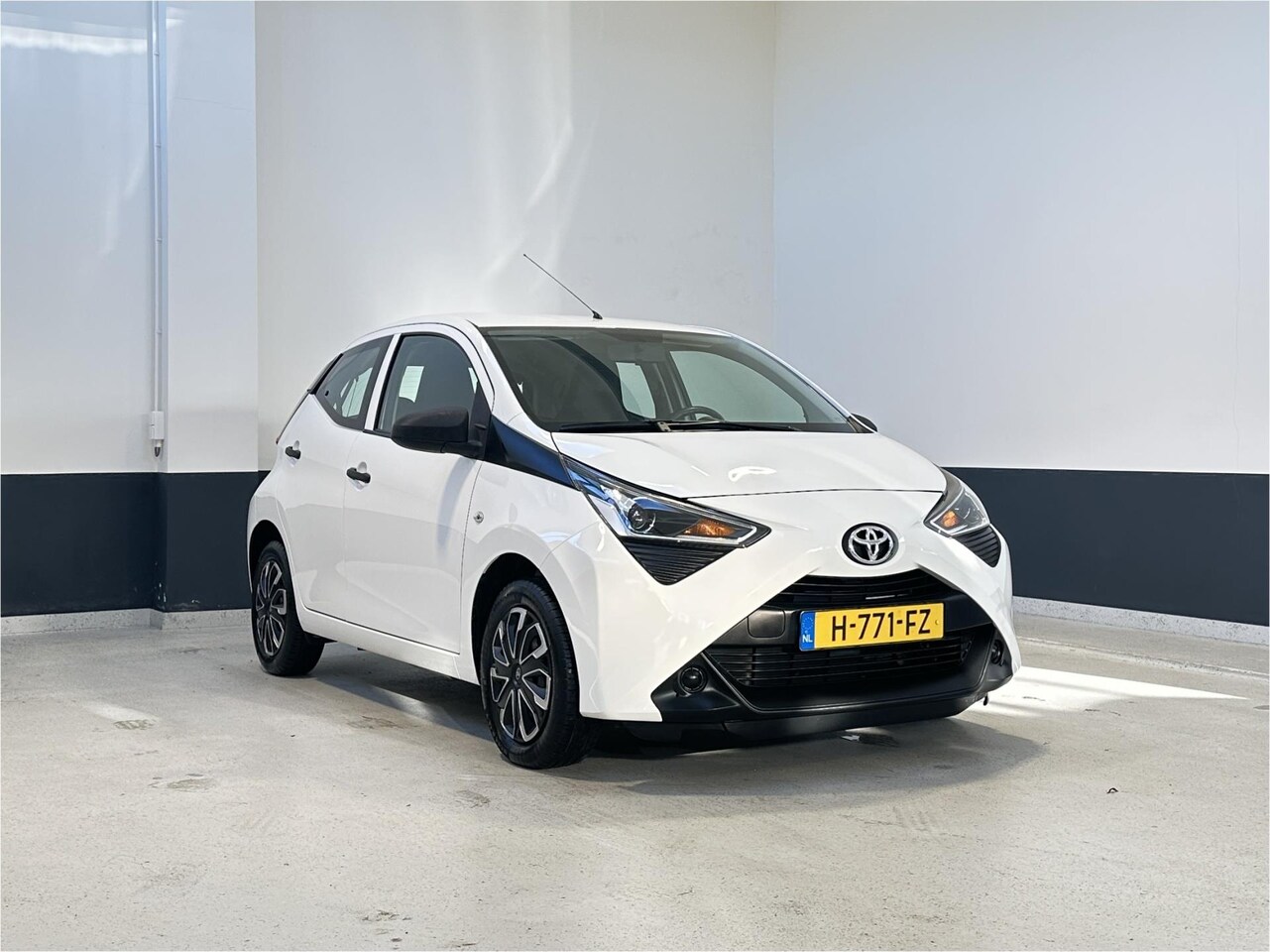 Toyota Aygo - 1.0 VVT-i x-fun| NL| 1 Eig | Airco| C.V | Bluetooth | - AutoWereld.nl