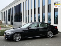 BMW 5-serie - 520i Automaat M sport pakket, vol leder, schuifdak, 1 e eigenaar, dealer onderhouden, NL a