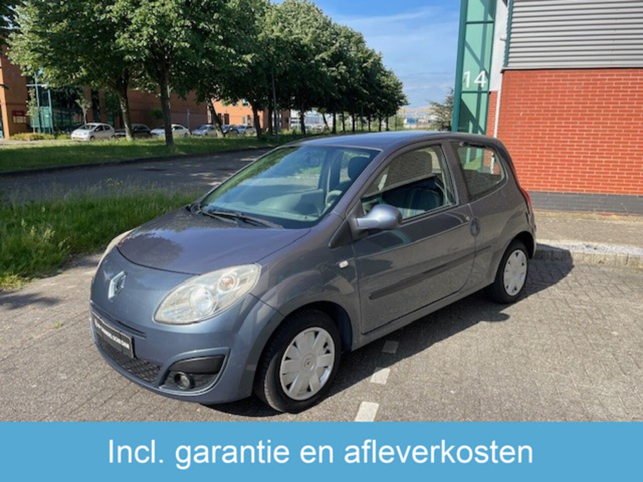 Renault Twingo - 1.2-16V 75 Expression Garantie / APK TM 31/05/2026- KM 180000 NAP | NW KOPPELING) ISOFIX E - AutoWereld.nl