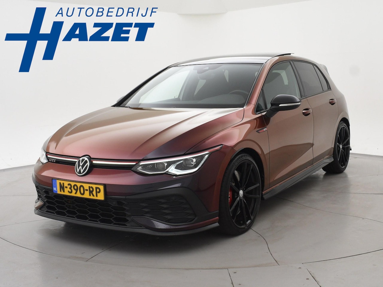 Volkswagen Golf - 8 2.0 TSI GTI CLUBSPORT 300 PK MILLTEK | PANORAMA | HARMAN/KARDON | SFEERVERL. | CAMERA - AutoWereld.nl