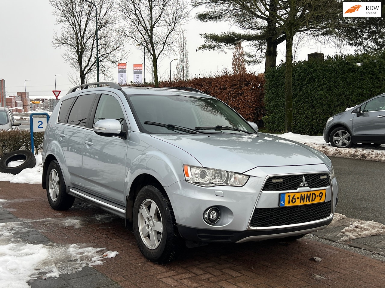 Mitsubishi Outlander - 2.4 Instyle 4wd * AUTOMAAT|7Pers - AutoWereld.nl