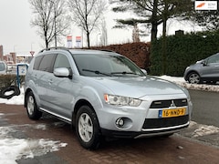 Mitsubishi Outlander - 2.4 Instyle 4wd * AUTOMAAT|7Pers