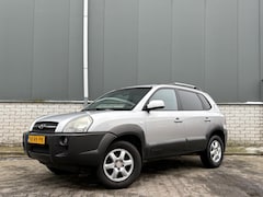 Hyundai Tucson - 2.0i Dynamic-Clima-voorruitverwarming-trekhaak-NWE APK