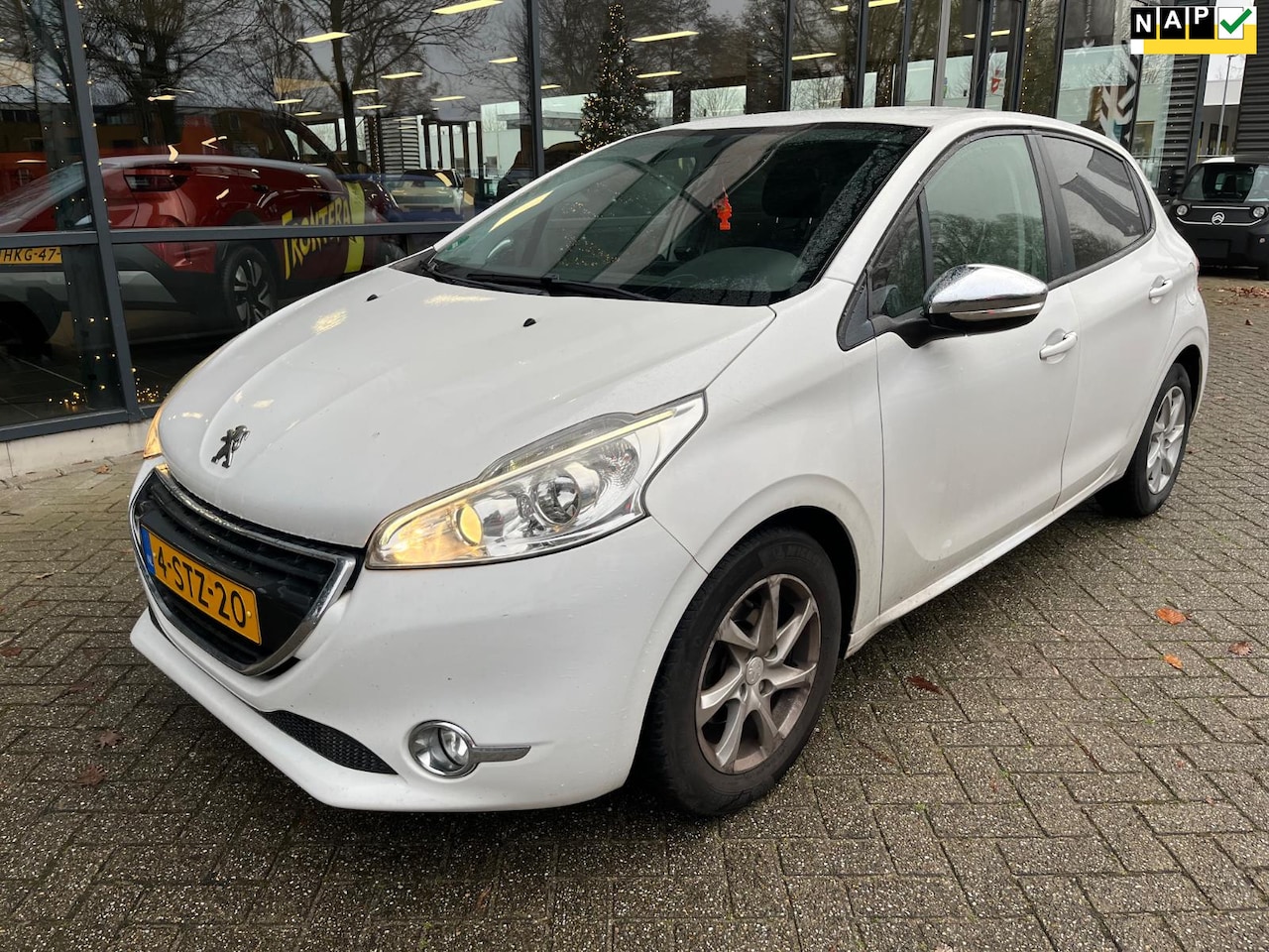 Peugeot 208 - 1.2 VTi Oxygo | CRUISE | GARANTY - RIJKLAARPRIJS - AutoWereld.nl