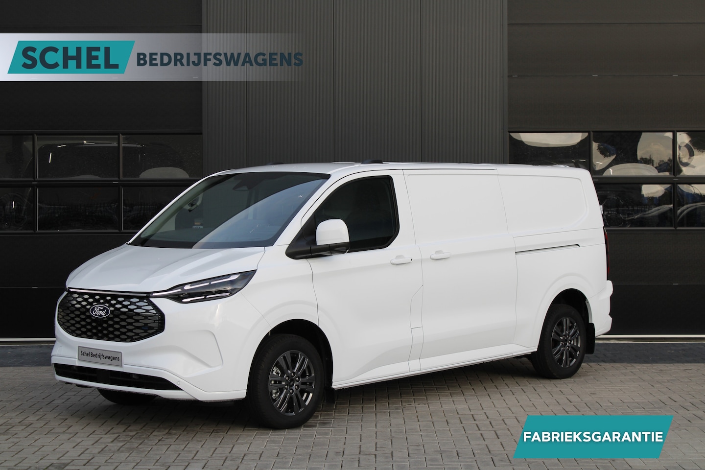Ford Transit Custom - E-Transit 340 L2H1 Limited 65 kWh 218pk - 2x Schuif - LED - 360 Camera - B&O - ACC - Navi - AutoWereld.nl