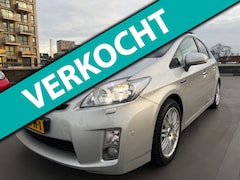 Toyota Prius - 1.8 Executive Dealer Onderhouden AdaptiefCruise Zonnepaneel Pano Camera Leer Nette Auto