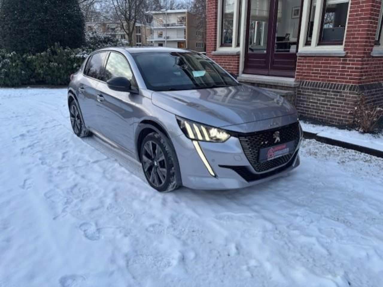 Peugeot 208 - 1.2 PureTech GT 1.2 PureTech GT - AutoWereld.nl