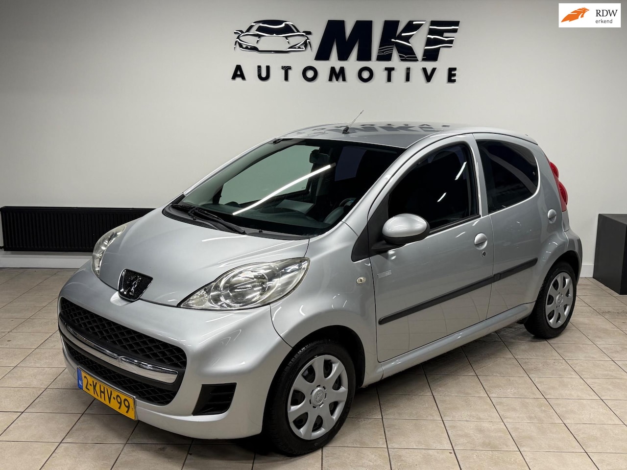 Peugeot 107 - 1.0-12V XR 5D 2010 Airco/Elek Pakket/Carplay/NAP - AutoWereld.nl