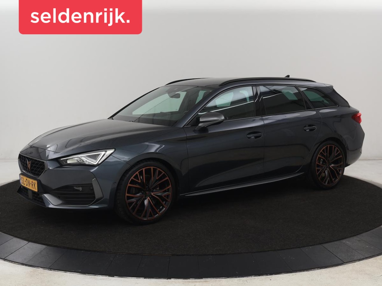 CUPRA Leon - 2.0 TSI Cup 4-DRIVE | 310pk | Trekhaak | Stoel & stuurverwarming | Carplay | Leder | Adapt - AutoWereld.nl