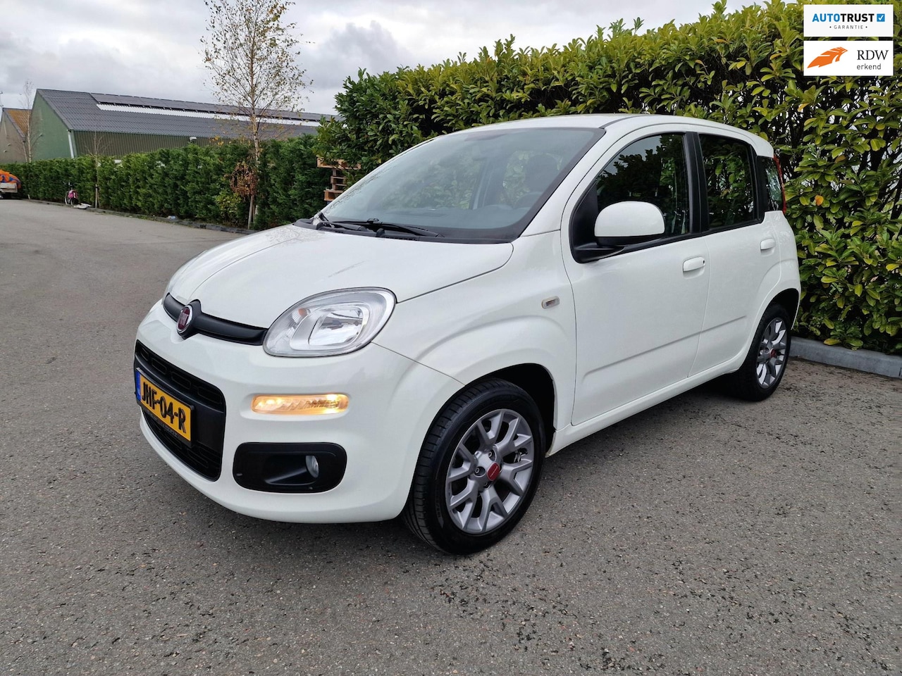 Fiat Panda - 1.2 Lounge bj 2020 Pas 65.000 kilometerstand - AutoWereld.nl