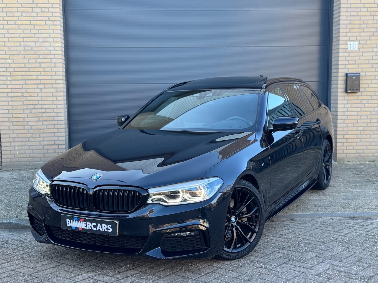 BMW 5-serie Touring - 520i High Executive Edition |NL auto| Dealer| Individual| Dak| HUD|HK|Nappa - AutoWereld.nl