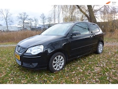 Volkswagen Polo - 1.2-12V Trendline*airco*apk*weinig km's*1ste eigenaar