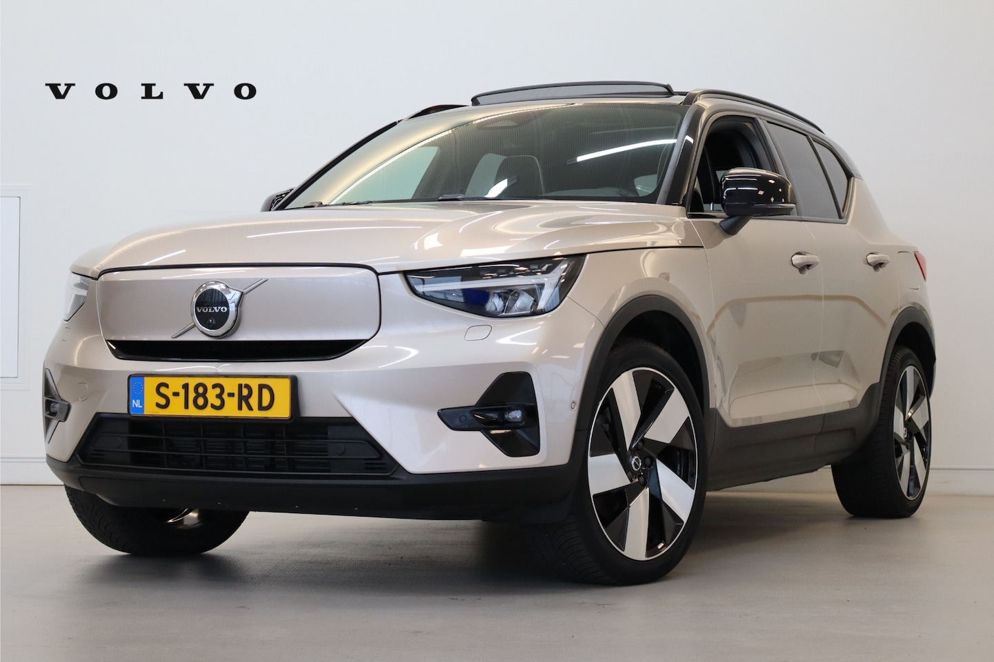 Volvo XC40 - Recharge 231PK Ultimate 70kWh | Getint Glas | HK Audio | 360 | Adap Cruise | Memory | 20'' - AutoWereld.nl