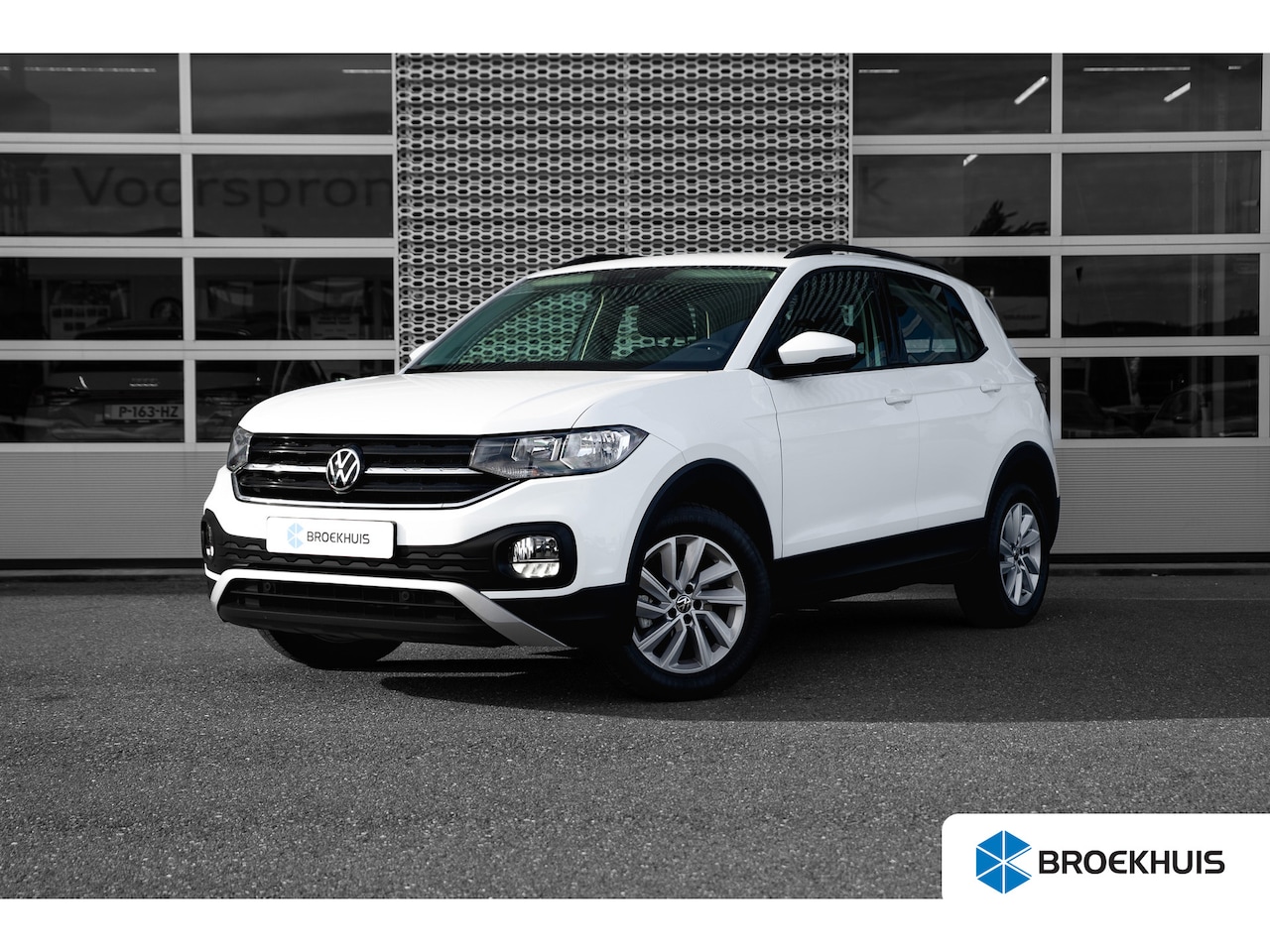 Volkswagen T-Cross - 1.0 96PK TSI Life MANUAL | Lichtmetalen velgen multi-spaaks 16" | Airco | Cruise control a - AutoWereld.nl