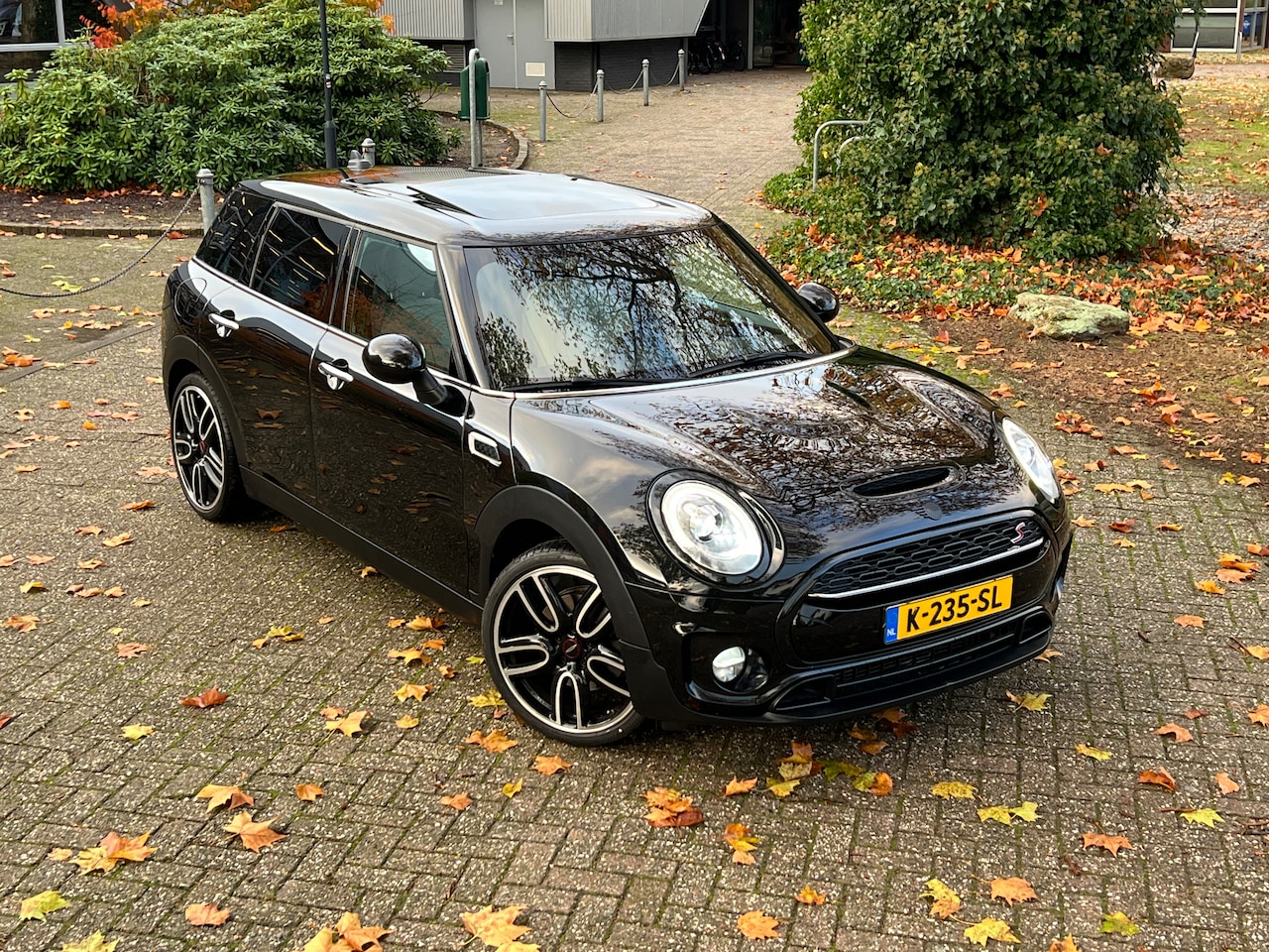 MINI Clubman - 2.0 Cooper S Chili Serious Business 192pk Automaat - CarPlay - Leer - Stoelverwarming - Panodak - Pdc - Ecc - AutoWereld.nl