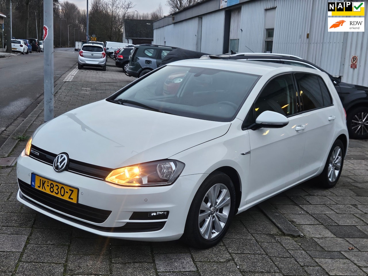 Volkswagen Golf - 1.0 TSI Connected Series 1.0 TSI Connected Series - AutoWereld.nl