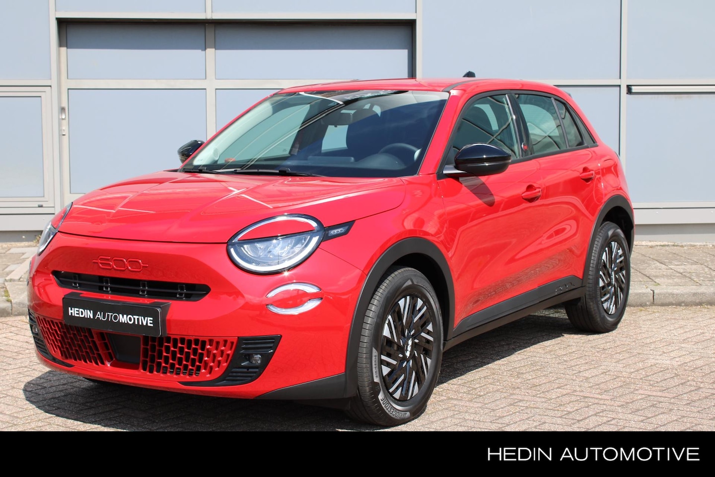 Fiat 600e - RED 54 kWh | 409 km WLTP actieradius | Draadloos Navi via Apple/Android | Parkeersensor ac - AutoWereld.nl