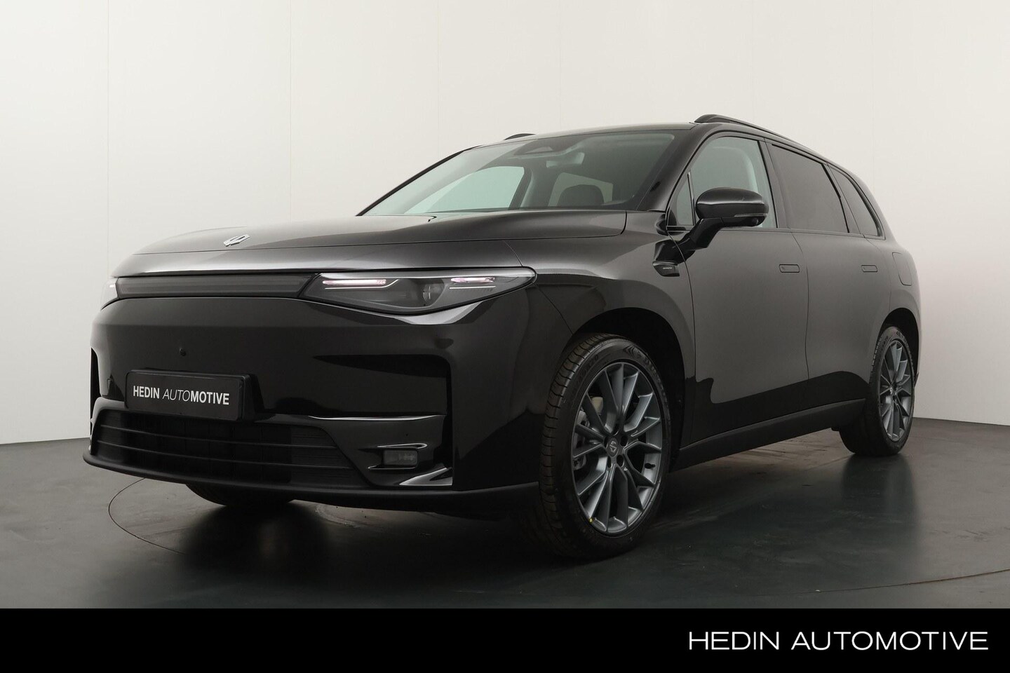 Leapmotor C10 - REEV Design 28.4 kWh Full Map Navigatie | Stuur- & Stoelverwarming | Panoramadak | 950km R - AutoWereld.nl