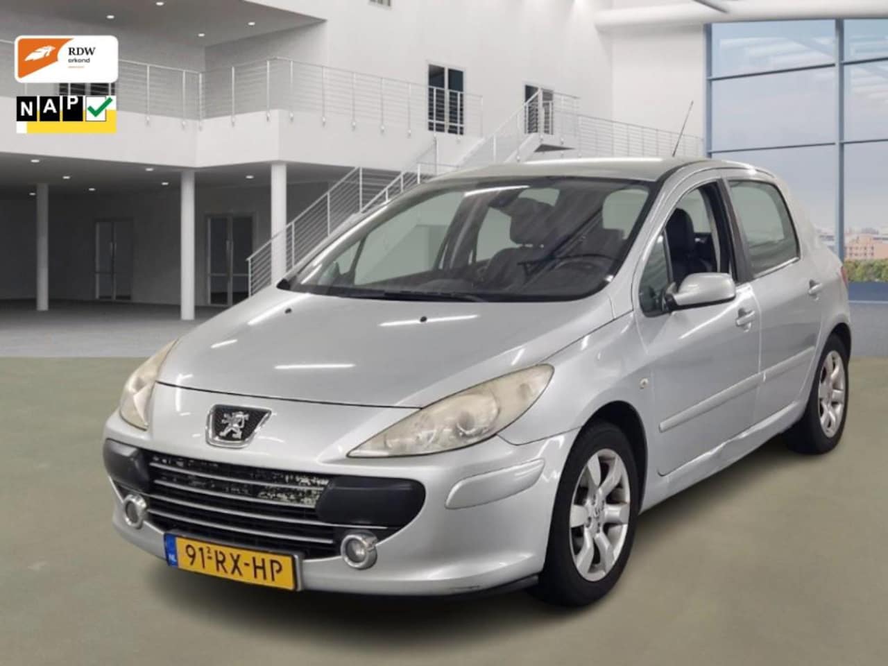 Peugeot 307 - 1.6 Griffe Luxe cruise/leder/stoelvrw/trekh/parkeersensoren - AutoWereld.nl