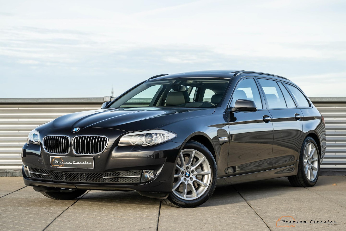 BMW 5-serie Touring - 535xi | 57.000KM | 1st Owner | Panorama | Surround Camera | Comfort Seats - AutoWereld.nl