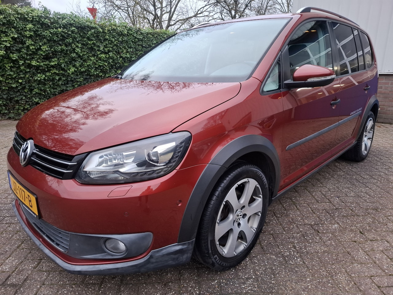 Volkswagen Touran Cross - 1.4 TSI CLIMAT/CRUISE/TREKHAAK/LED/STOELVERWARM 140PK - AutoWereld.nl