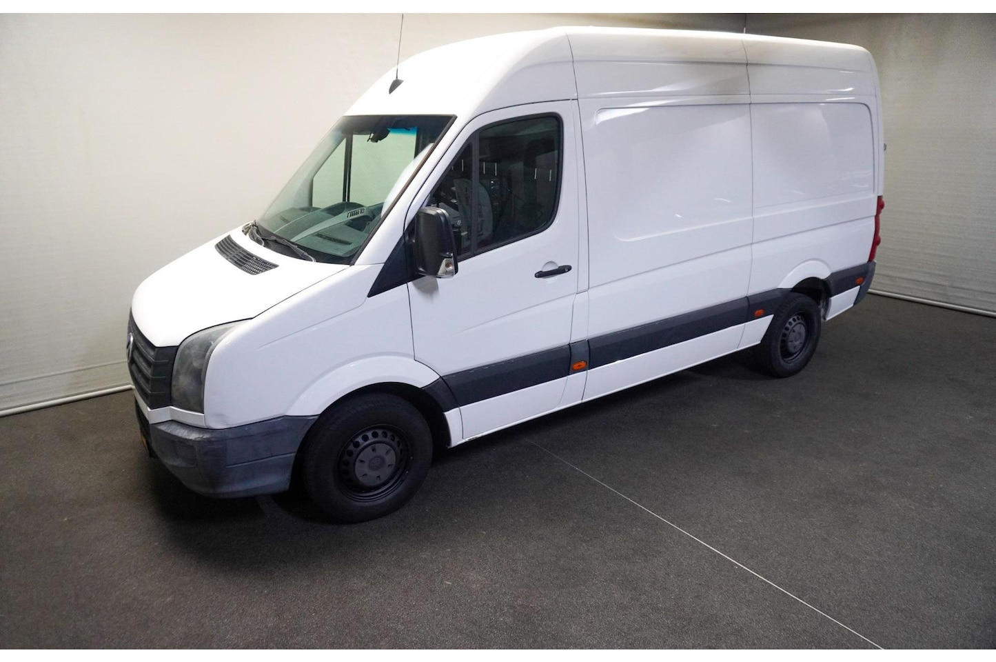 Volkswagen Crafter - 30 2.0 TDI L2H2 BM 30 2.0 TDI L2H2 BM - AutoWereld.nl